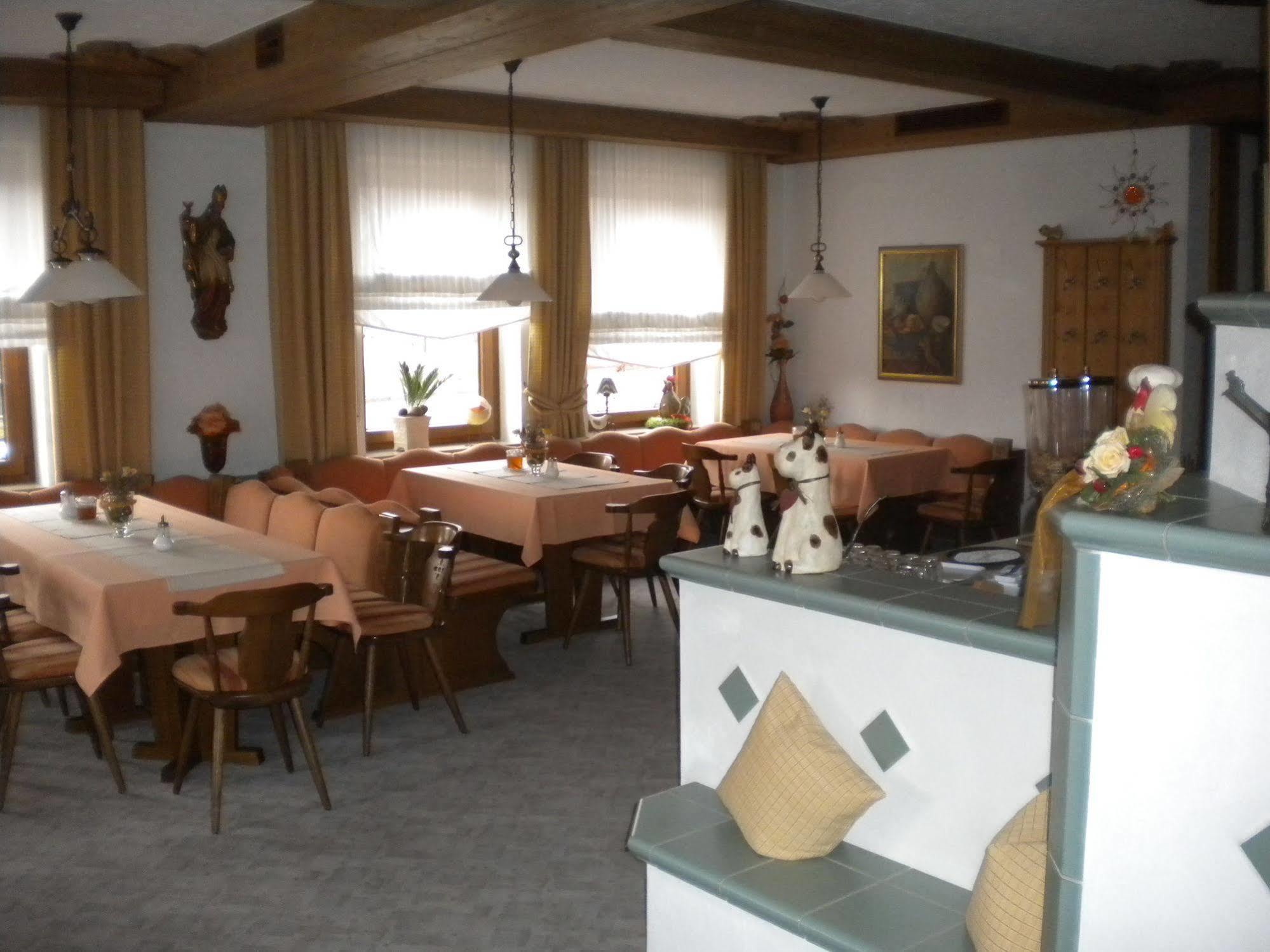 אלטנשטאדט Hotel Garni Illertal מראה חיצוני תמונה